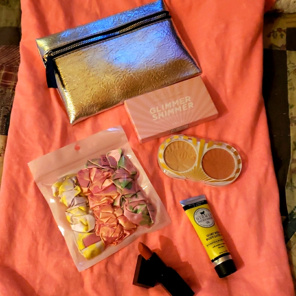 Pacifica make up bundle with free cosmetic pouch New